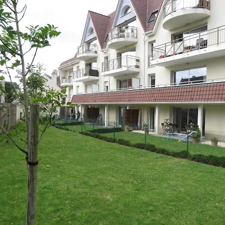 Le Saint-saëns, Bel Avec Jardin à Deux Pas Du Centre Et De La Digue Wimereux